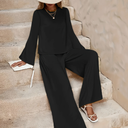 Simple women's set for spring and autumn – round neck long-sleeve top with high-waist wide-leg trousers featuring side pockets