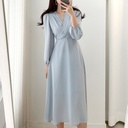 Women's dress with an elegant and subtle design
