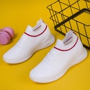 Lightweight women’s breathable mesh running shoes for summer