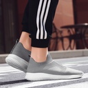 Men’s casual shoes woven with Flying technology
