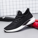 Men’s casual shoes featuring high breathability