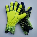 Anti-slip and breathable rotating football gloves