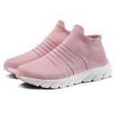 أحذية بناتية بنعل ناعم، خفيفة ومريحة 