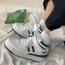 High-top versatile women’s sneakers