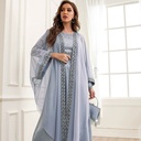 طقم عباءة عربية للمحجبات لفصل الخريف بتصميم حديث